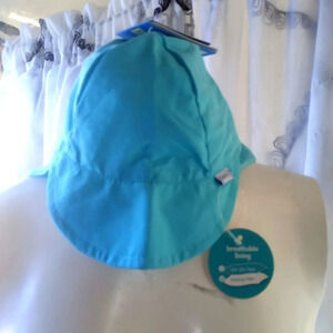 I play newborn sun protection hat  ( bag H )